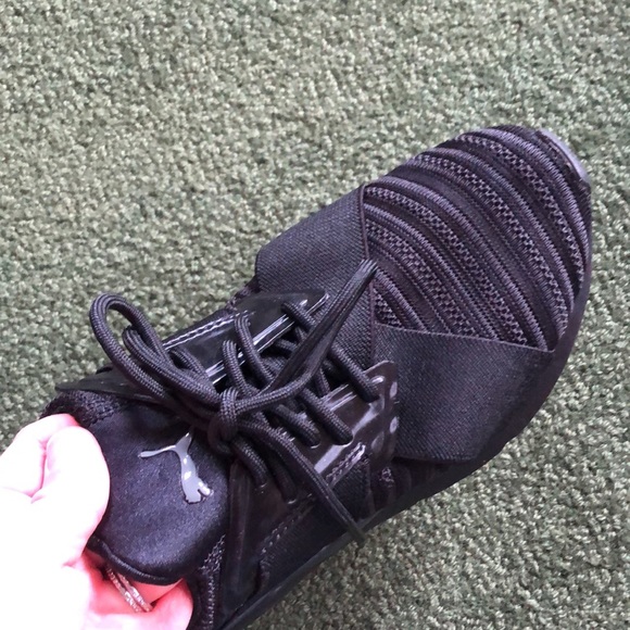 Puma Black Sneakers size 6 - Picture 6 of 7